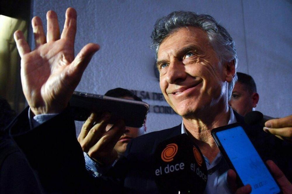 Macri que huye sirve para otra batalla