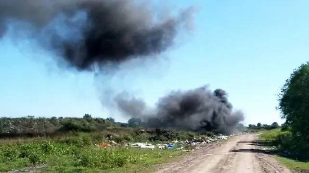 Colonia Avellaneda: en pleno amparo judicial, queman basura