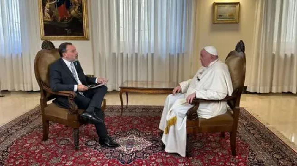 El papa Francisco a solas con C5N: Ley de Medios, el fin del internismo y el único político que no lo saludó
