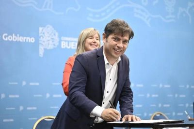Axel Kicillof abre el grifo a intendentes y afila la comunicaci�n de campa�a