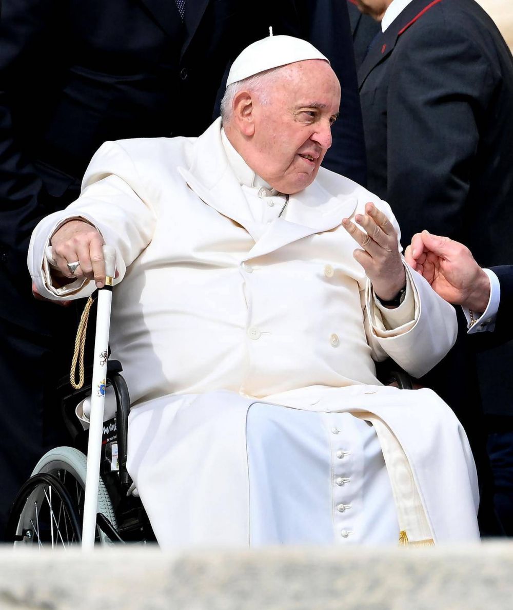 El papa Francisco podría ser dado de alta este sábado, dice portavoz del Vaticano