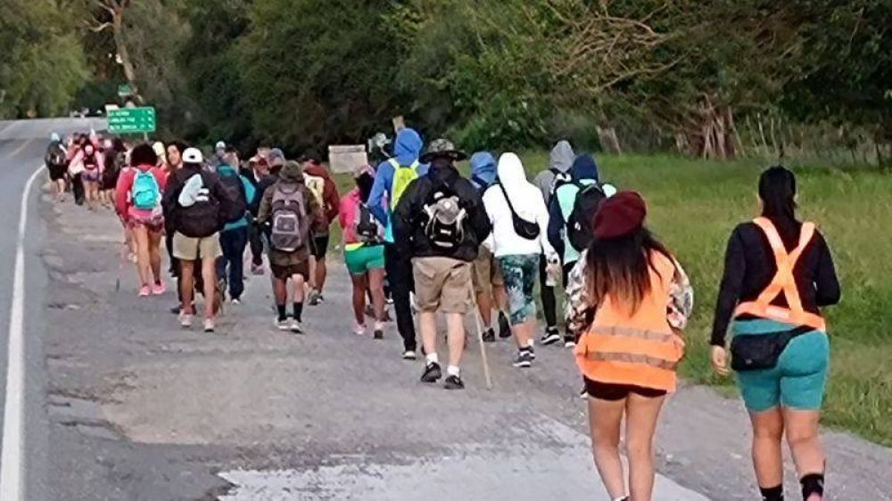 Ms de 100 peregrinos siguen los pasos de Brochero y pasaron por Carlos Paz