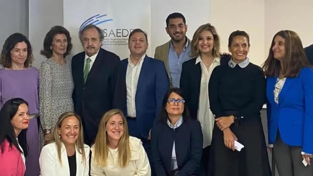 El embajador Ricardo Alfonsn se reuni con empresarios argentinos en Espaa