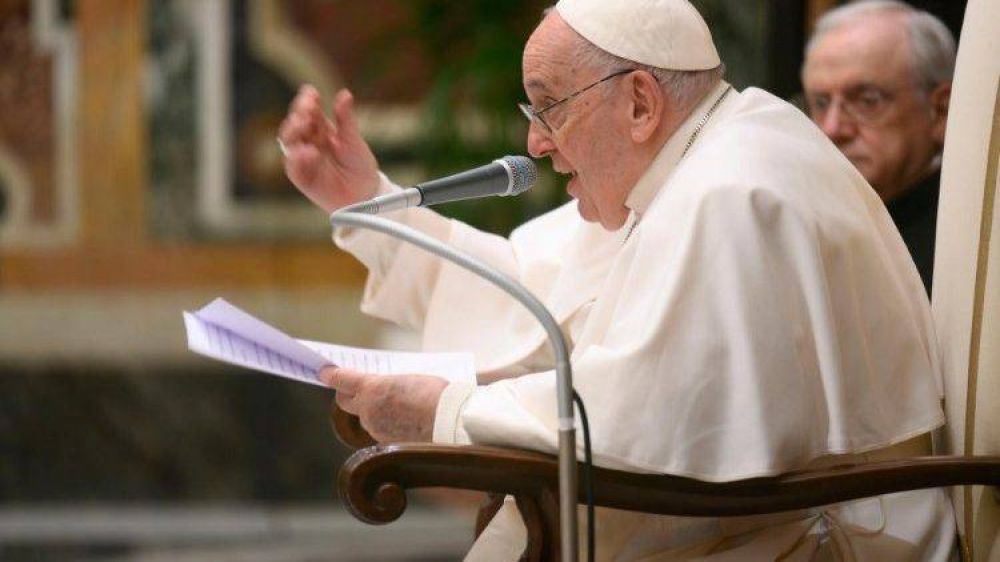 La seguridad social debe ser justa y sostenible en el futuro, pidi� Francisco