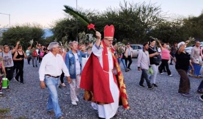 Con una peregrinación, la diócesis de Catamarca inició la Semana Santa