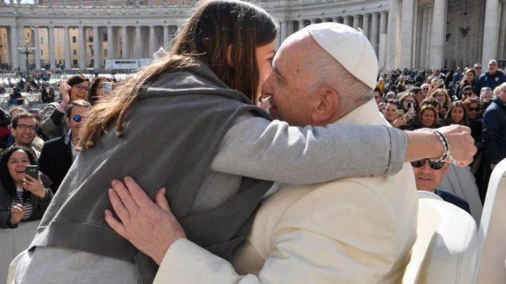La esperanza de Dios nace y renace en los agujeros negros de nuestras decepciones