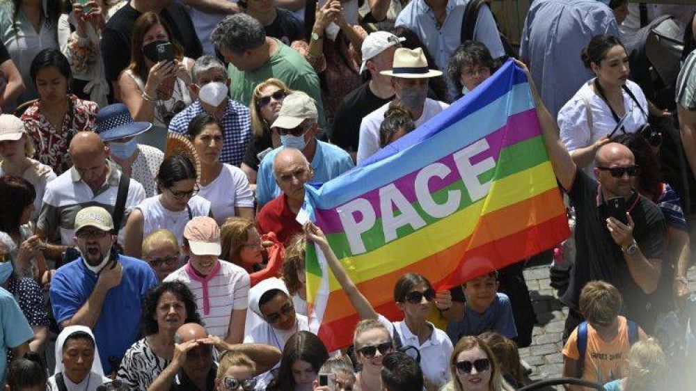 Francisco solicita que la paz se consolide por el bien de todos en Irlanda