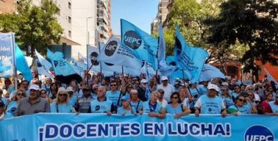 Docentes de Córdoba acataron la conciliación obligatoria dictada por trabajo