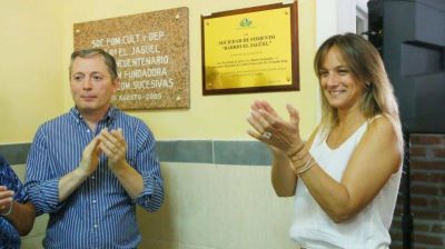Fernando Gray y Malena Galmarini inauguraron la ampliación de la red cloacal en Esteban Echeverría