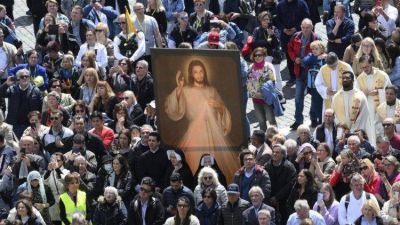 El papa desea que la Pascua ayude a rusos y ucranianos a encontrar la paz