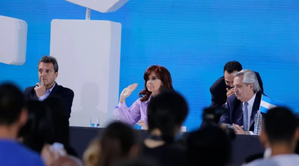 El Frente de Todos apura una estrategia electoral para evitar que sus diferencias internas aceleren la fuga de votos hacia la oposicin