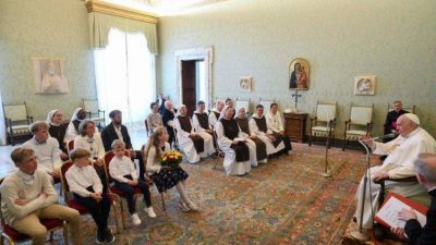 Oraci�n, fraternidad y proximidad son la fuerza del consagrado