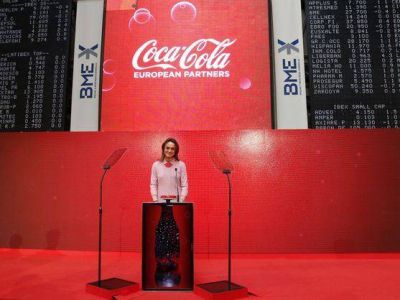 Coca-Cola Europacific se afianza en el 'top ten' de la bolsa espaola: ya vale ms de 25.000 millones