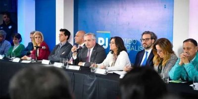 La Casa Rosada y el Instituto Patria negociaron una cumbre del PJ para el viernes