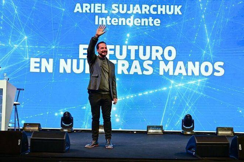 Ariel Sujarchuk inaugur TechFest: Este evento representa la visin clara de futuro que tenemos para Escobar
