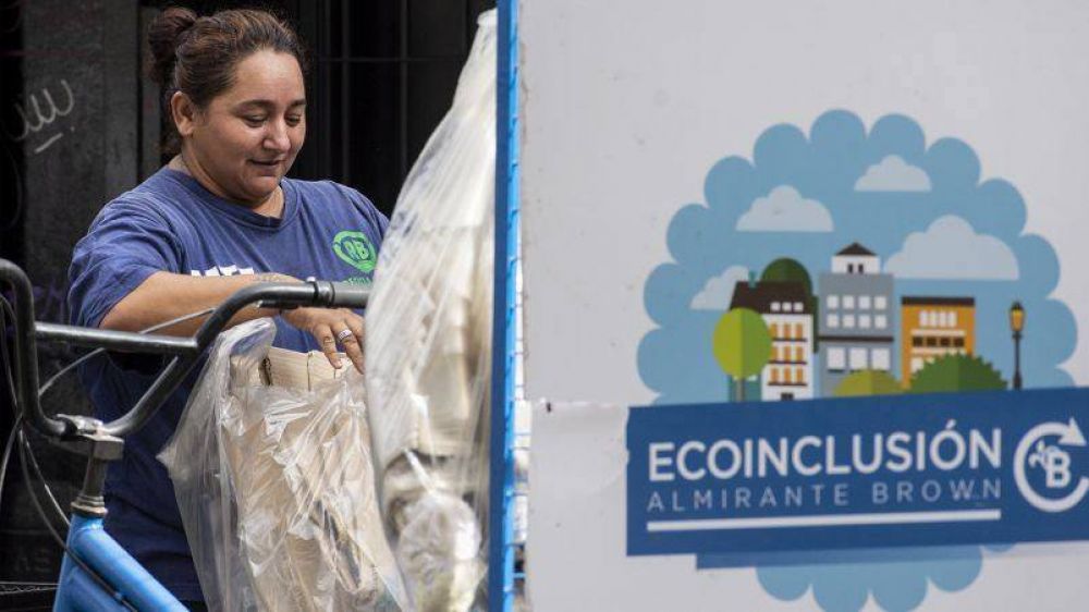 Almirante Brown: Con Bicicarros, el Municipio potencia la recoleccin diferenciada de residuos