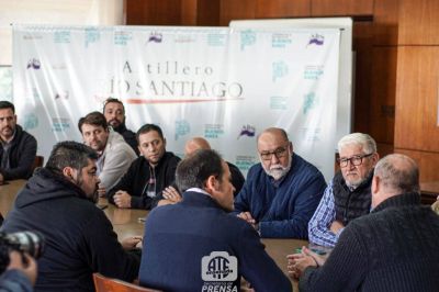 La CGT regional La Plata sali a bancar a los trabajadores del Astillero Ro Santiago