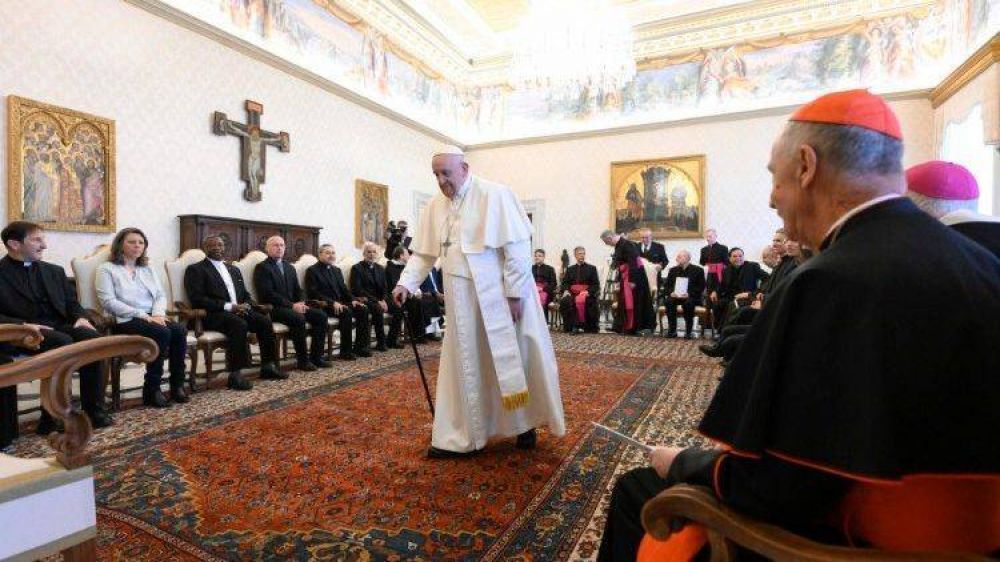 El Papa: La enfermedad ense�a a vivir la solidaridad humana y cristiana