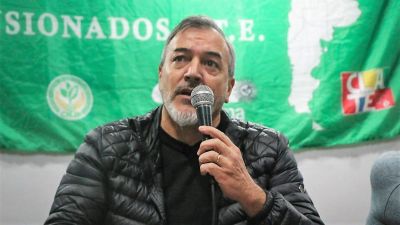 Fuerte crítica de Aguiar al acuerdo Massa - UPCN: “El 5,5% anunciado vulnera la paritaria del Estado nacional”