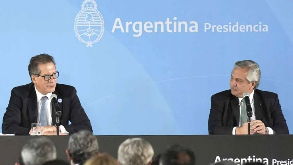 Alberto Fernndez culp a la derecha argentina por la suba del dlar libre y ratific a Pesce al frente del Banco Central