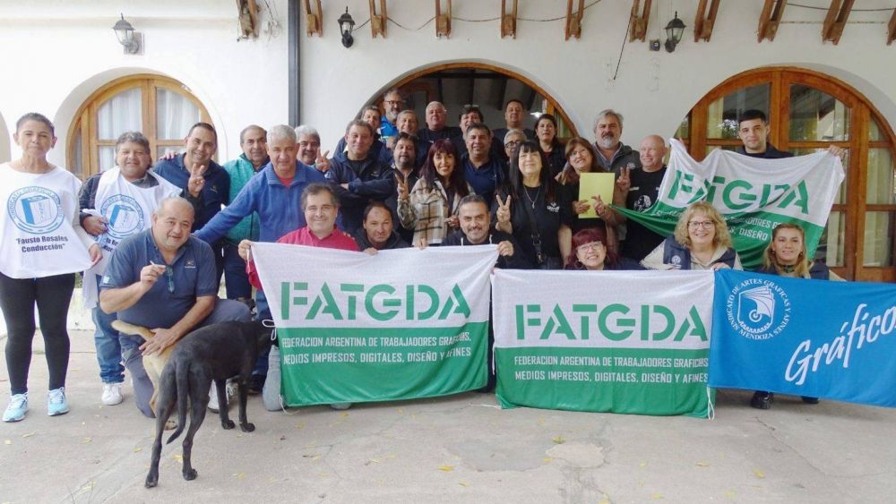 La Federaci�n de Gr�ficos FATGDA pidi� sostener los empleos, revisar los salarios y renegociar la deuda para avanzar en el desarrollo con distribuci�n de la riqueza