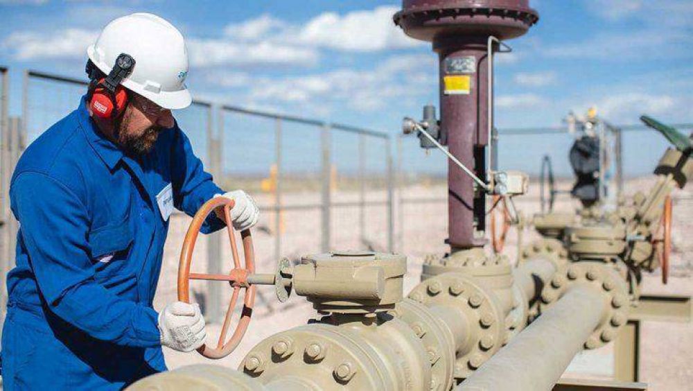 Trabajadores de la Industria del Gas acuerdan 45% de aumento por tres meses