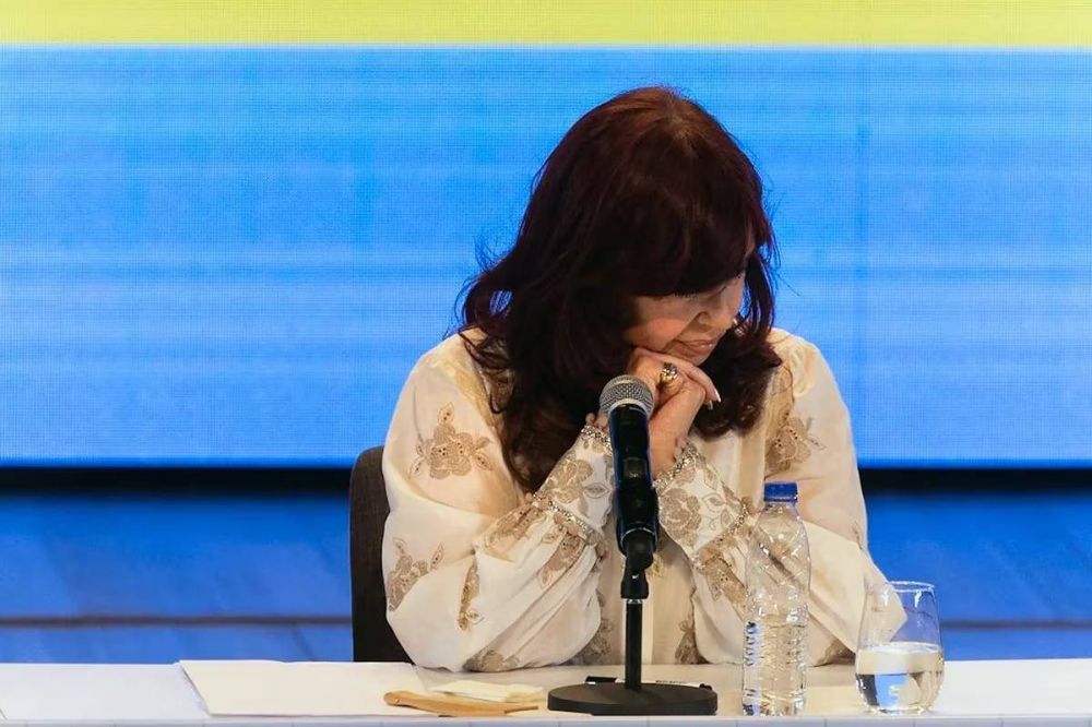 Acto con el massismo y el PJ: el kirchnerismo espera una se�al de Cristina Kirchner en medio de la crisis del d�lar