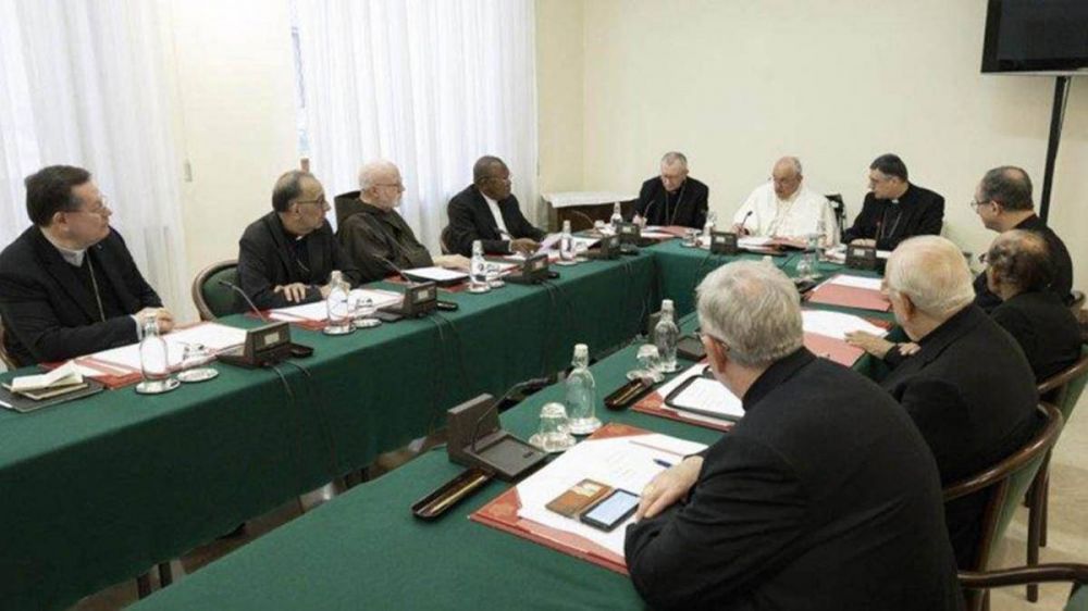 El Papa reuni� a su consejo asesor de cardenales con las guerras en el centro de la agenda