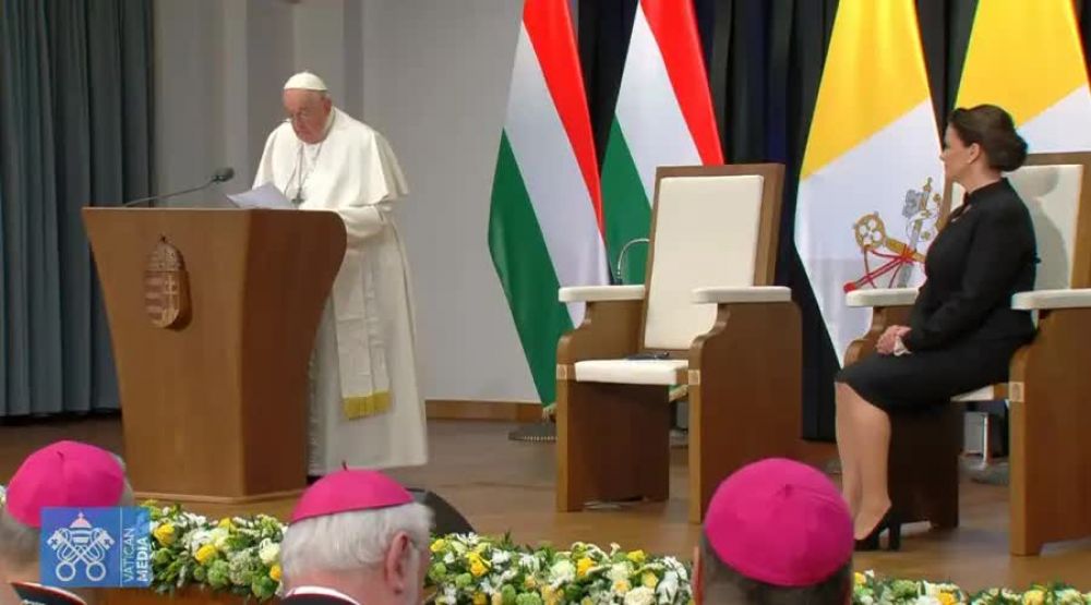 Texto completo del discurso del Papa a las autoridades y al cuerpo diplom�tico en Budapest