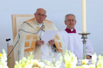 El papa Francisco inst� a Hungr�a a abrir sus puertas a migrantes en la Misa de clausura de su visita en Budapest