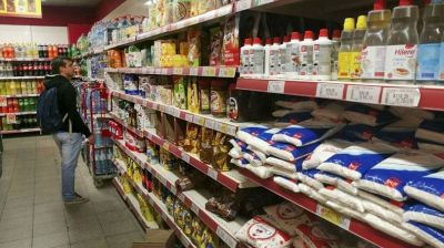 La disparada del d�lar blue empuj� la inflaci�n y la suba de alimentos roza el 10% en abril