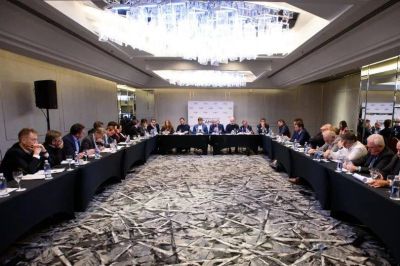 Juntos por el Cambio arm� una escuelita anti-Milei para refutar la dolarizaci�n