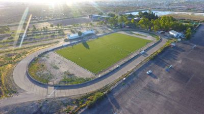 El Sindicato de Comercio inauguró un importante estadio de fútbol en Trelew