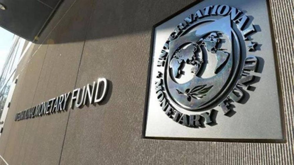 El FMI adelantara giros pero tambin vencimientos, mientras los dlares se multiplican y esperan a la inflacin de abril