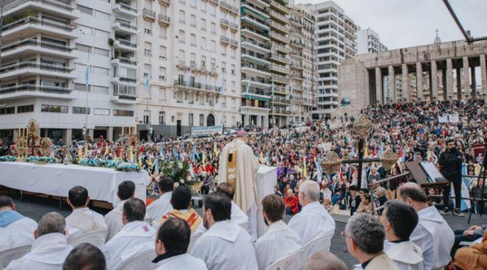 Mons. Martn: 'Recemos y trabajemos por la paz en Rosario'
