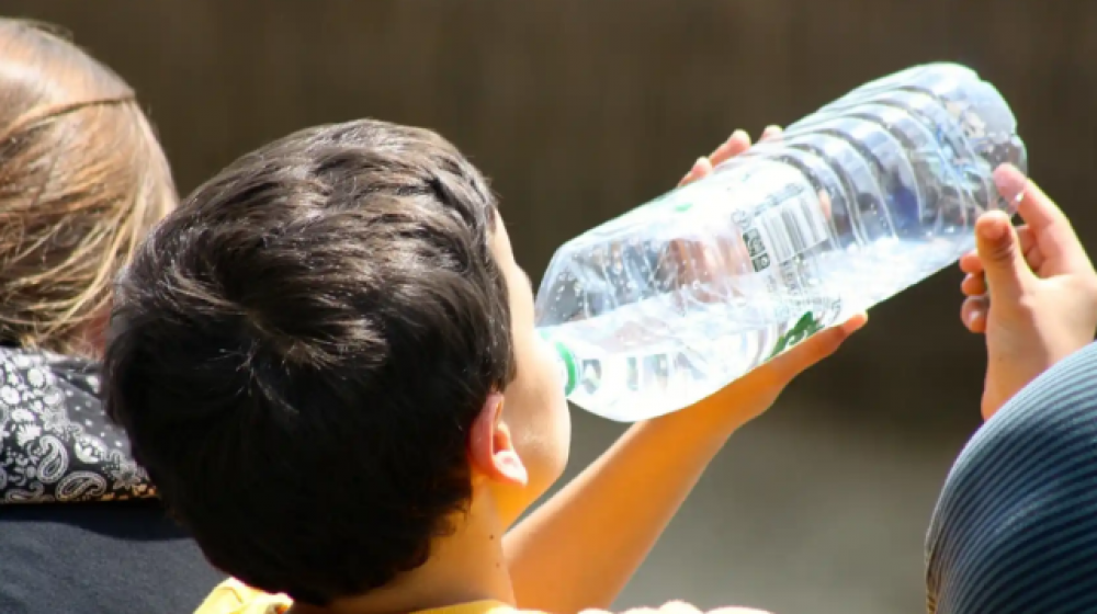 El precio del agua mineral se dispara en plena sequa y vaticina un verano rcord ante las restricciones