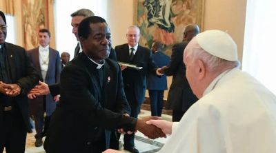 El Papa Francisco llama a rezar �en serio� y con frecuencia