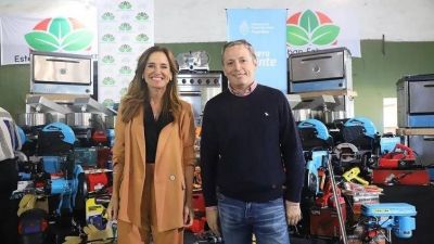 Victoria Tolosa Paz ya hace campaña con el rival de Máximo Kirchner en el PJ