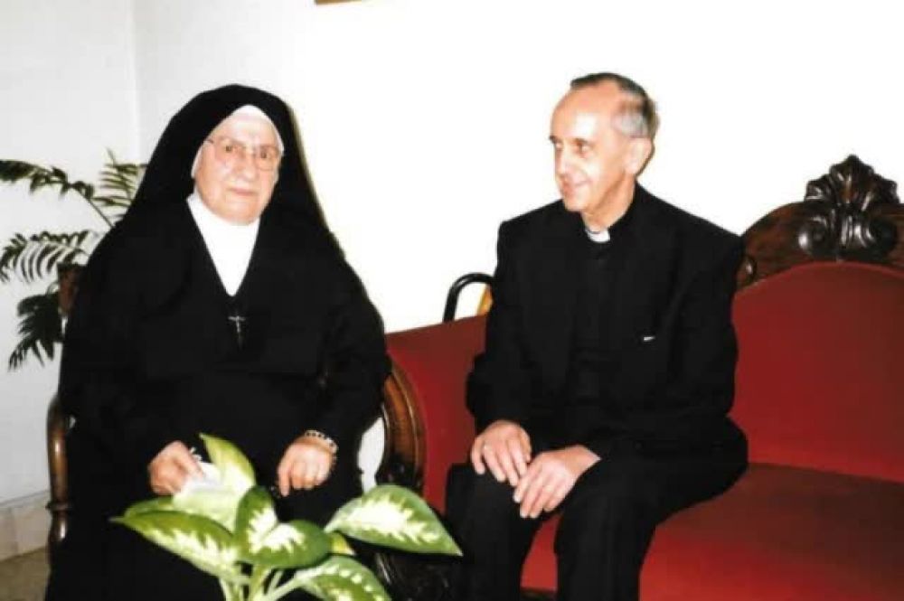 El cardenal Bergoglio le dio la extremauncin, y hoy avanza su causa beatificacin en Italia