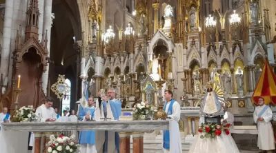 Argentina celebra a la Virgen de Luján pidiéndole esperanza