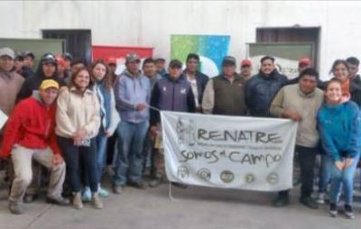 Un ciclo de capacitaciones sobre el uso de fitosanitarios busca extender el carnet habilitante para trabajadores rurales en Salta
