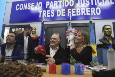 Dirigentes del FdT presentaron libro sobre Cristina Kirchner en Tres de Febrero y pidieron por su postulación