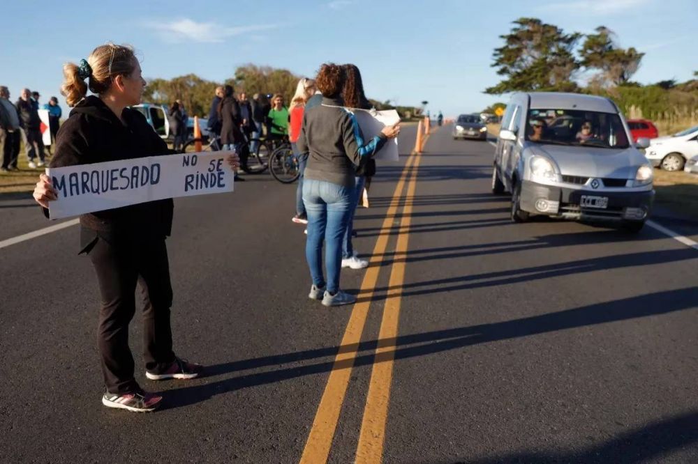 Nueva protesta de vecinos de El Marquesado por la cesin de tierras a una ONG que responde a Juan Grabois
