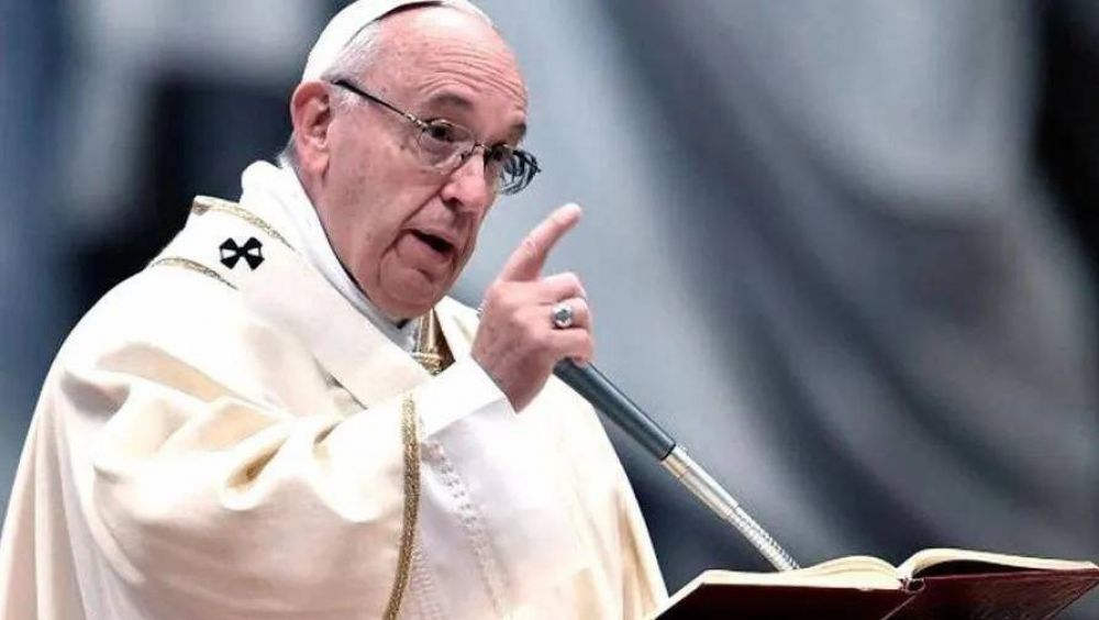 Ya no solo cardenales: Francisco abri a laicos y laicas el Gobierno del Vaticano