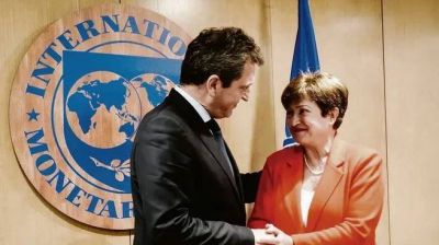 El FMI ya evala las nuevas medidas de Economa y trabaja en conjunto para fortalecer reservas