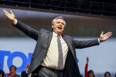 Alberto Fernández, en modo campaña: festejos, embestida contra la oposición y nada de economía