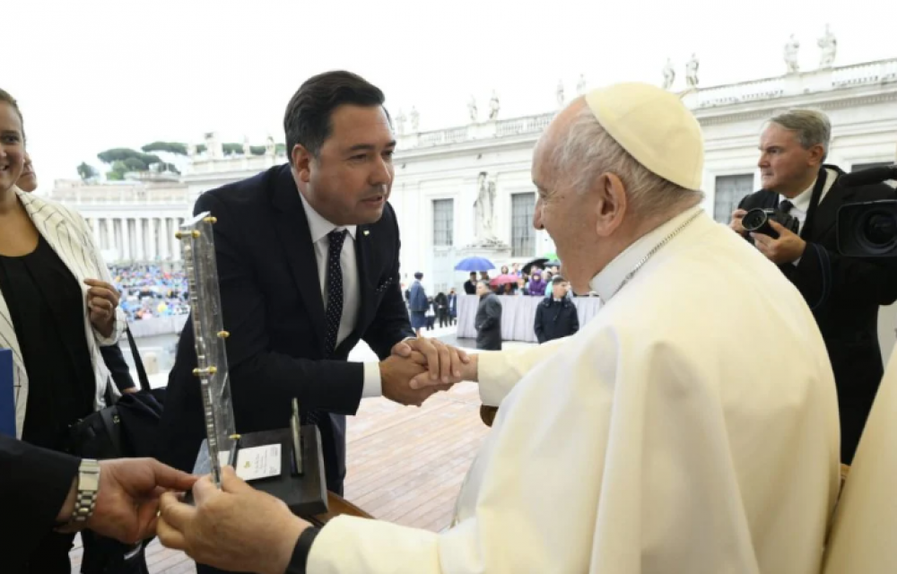 El presidente de la UCIP visit al Papa Francisco