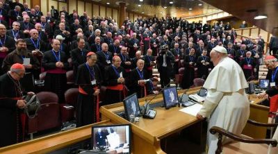 El Papa Francisco se re�ne en privado con los obispos de Italia