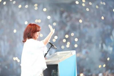 Soy Cristina: los llamados de CFK para armar el escenario VIP del peronismo que viene