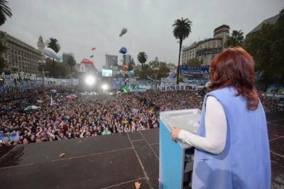 Cristina Fernández de Kirchner selló su vínculo con la militancia y dejó abierto el capítulo electoral